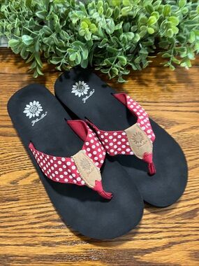 Yellow Box Red White Polka Dot Flip Flop Sandals Women's Size 9